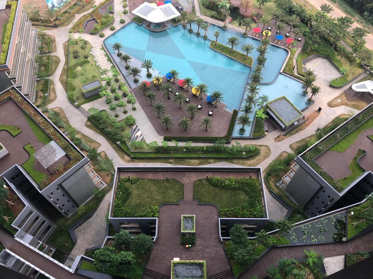 Gold Coast Pik Sea View Apartments By Longesuites Jacarta Exterior foto