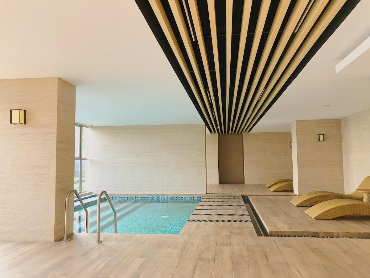 Gold Coast Pik Sea View Apartments By Longesuites Jacarta Exterior foto
